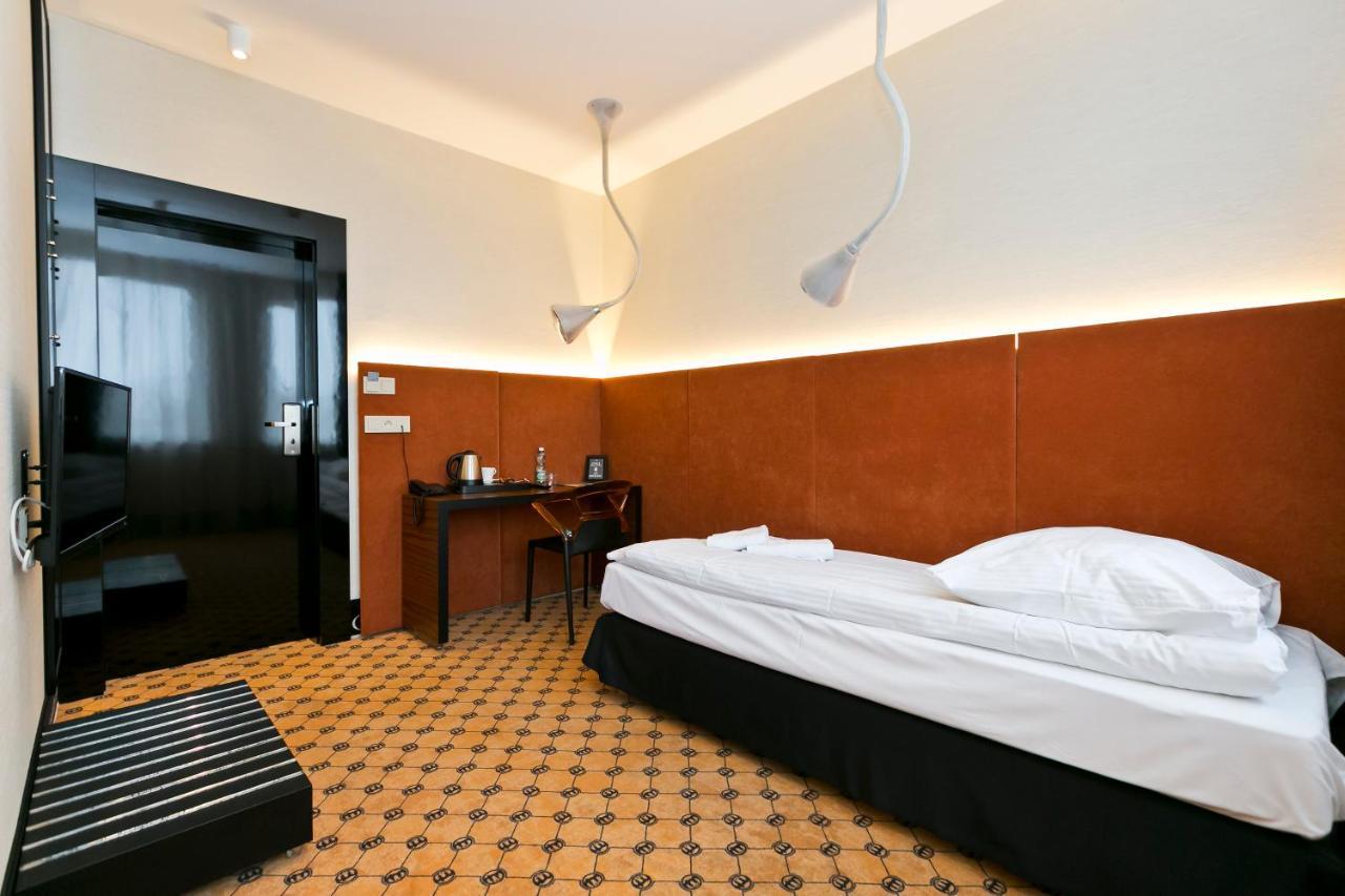Hotel Martina ชนิน ภายนอก รูปภาพ