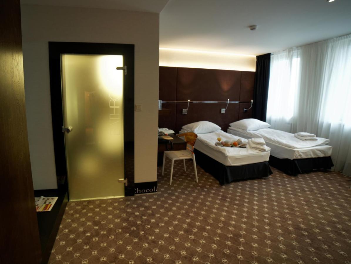Hotel Martina ชนิน ภายนอก รูปภาพ