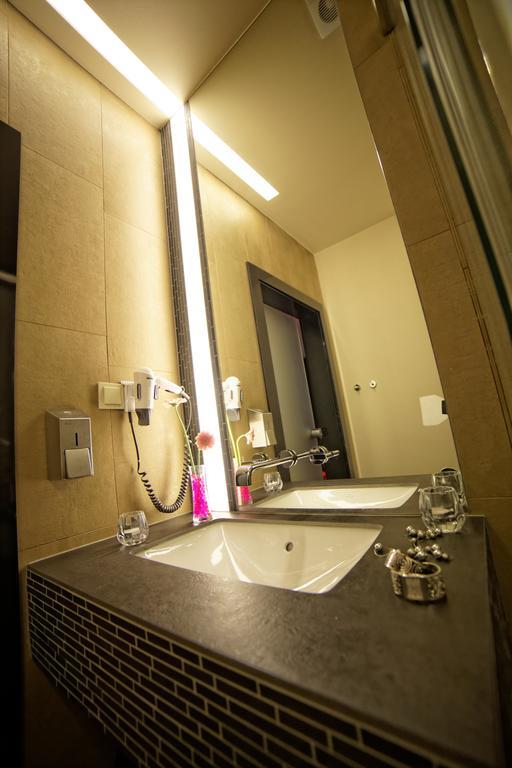 Hotel Martina ชนิน ห้อง รูปภาพ