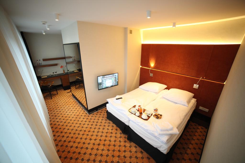 Hotel Martina ชนิน ห้อง รูปภาพ